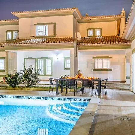 Bahia - Moradia Com Piscina De Agua Salgada Em * Албуфейра